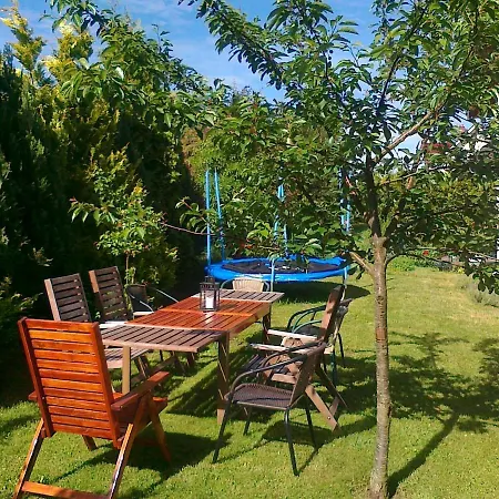 Hébergement de vacances Domek Apartamentowy Margot W Chlapowie, 700 M Od Plazy