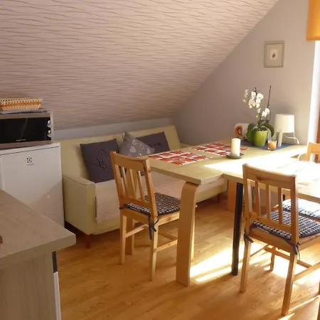 Domek Apartamentowy Margot W Chlapowie, 700 M Od Plazy Chłapowo