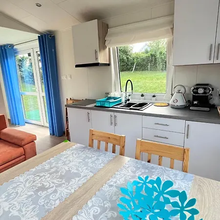 Apartamentowy Margot W Chlapowie, 700 M Od Plazy Hébergement de vacances Władysławowo
