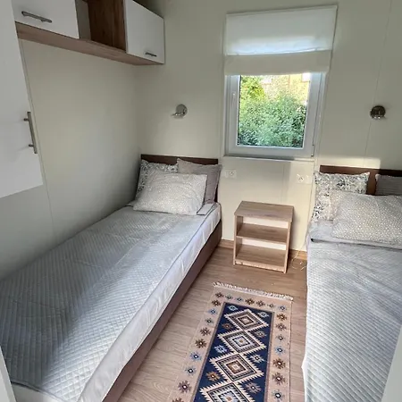 Hébergement de vacances Apartamentowy Margot W Chlapowie, 700 M Od Plazy Władysławowo